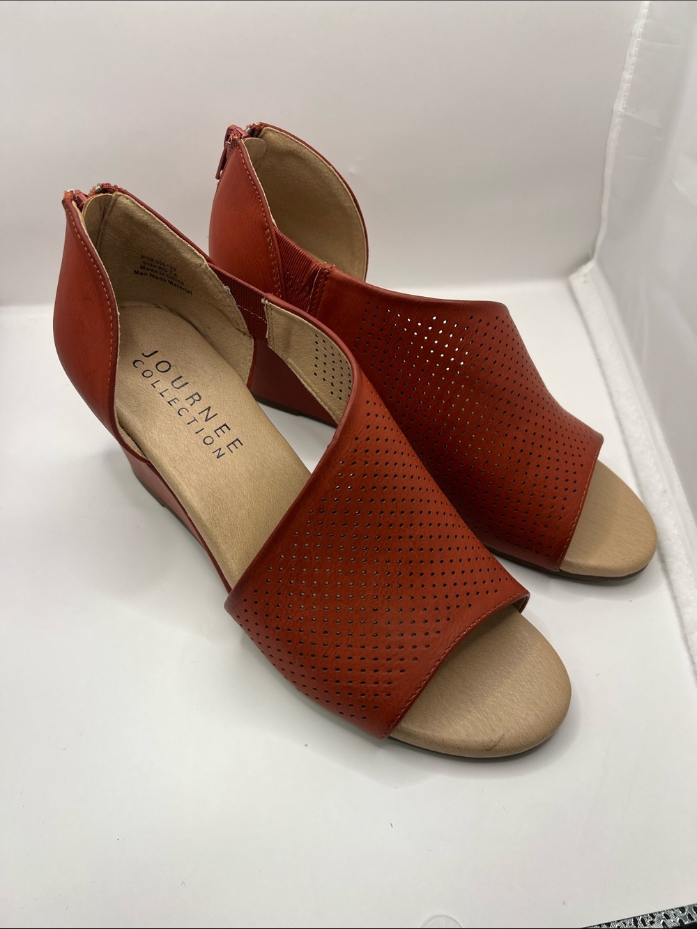 Journee Collection Women's Open-Toe Perforated Sandals - Rust